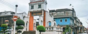 Hotel dengan parkir di Ban Khlong Phruan