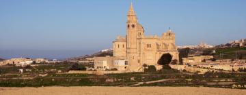 Vacation Rentals in Għarb