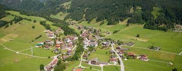 Hotell med parkering i Weißenbach