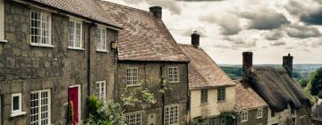 Hotels with Parking in Wool