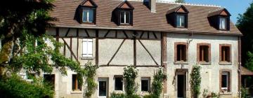 Cottages in Cernoy-en-Berry