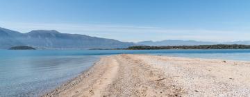 Beach rentals in Thrónion