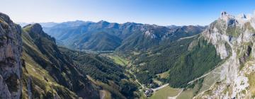 Hotels with Parking in Cabezón de Liébana