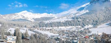 Hotels with Parking in Laax-Murschetg