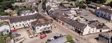 Hoteles con estacionamiento en Athboy