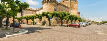 Hotels with Parking in Serracapriola