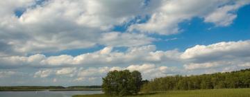 Parkolóval rendelkező hotelek Ręboszewóban