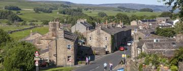 Pet-Friendly Hotels in Hawes