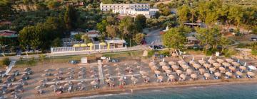 Hotels with Parking in Agia Paraskevi