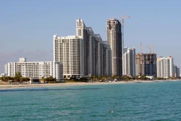 North Miami Beach: Car hire in 3 pick-up locations
