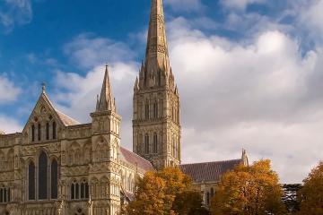 Salisbury: Car hire in 3 pick-up locations