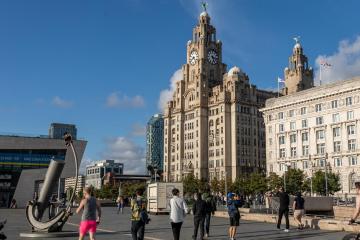Liverpool: Car hire in 8 pick-up locations