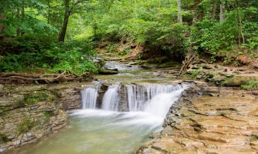 Hotels with Parking in Radcliff