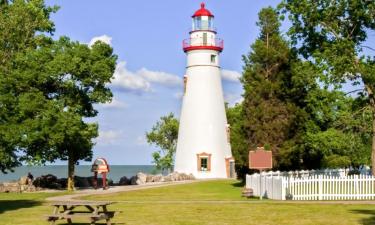 Family Hotels in Lakeside