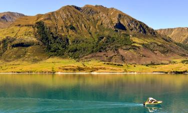 Hotels with Parking in Lake Hāwea