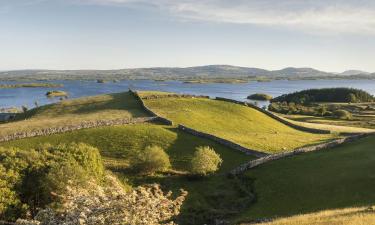 Hotels with Parking in Clonbur