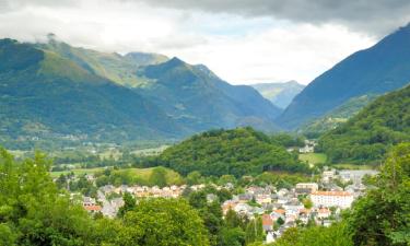 Hotels amb aparcament a Séméac