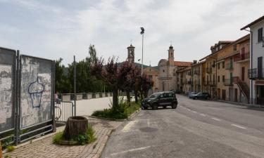 Hoteles con estacionamiento en Viola