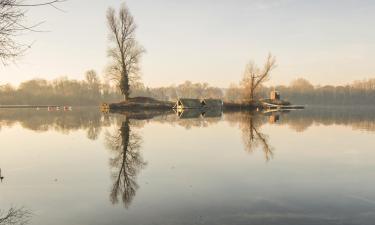 Hotels with Parking in Wraysbury