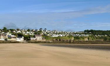 Hotels with Parking in Benllech