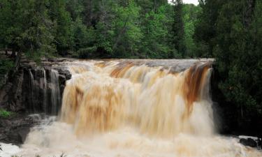 Hotels with Pools in Two Harbors