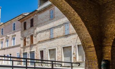 Hoteles con estacionamiento en Lapedona