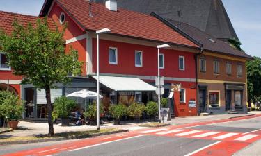 Hotels with Parking in Laakirchen