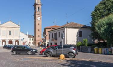 Готелі з парковкою у місті Copparo