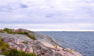 Hotell med parkering i Kökar