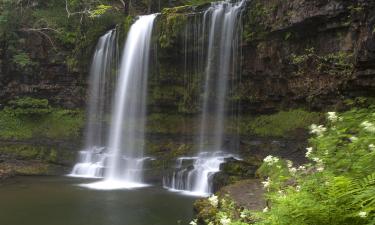 Hotels with Parking in Penderyn