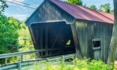 Holiday Homes in Warner