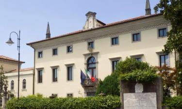 San Giovanni al Natisoneの駐車場付きホテル
