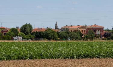 Hotels with Parking in Camposanto