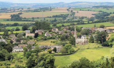 Hotels with Parking in Goodrich