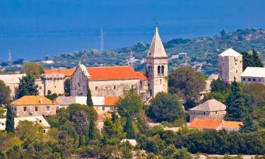 Holiday Rentals in Škrip