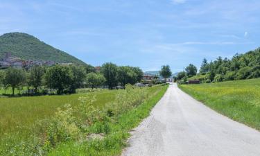 Hotels with Parking in Fogliano