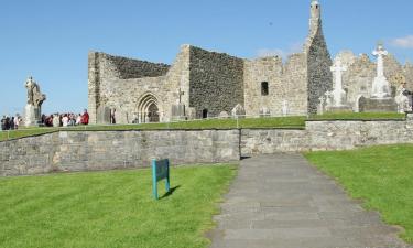 Hotels with Parking in Clonmacnoise