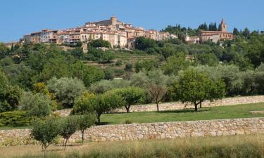 Hotels with Pools in La Bouverie