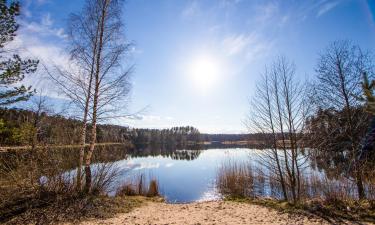 Hoteller med parkeringsplass i Brivkalni