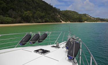 Hoteles con estacionamiento en Cow Bay