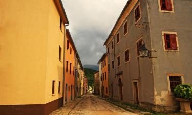 Kuće za odmor i apartmani u gradu 'Hum'