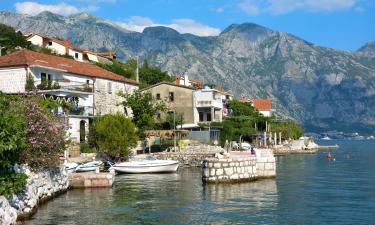 Hoteles con estacionamiento en Dražin Vrt