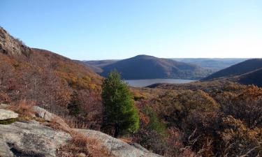 Hoteli s parkiriščem v mestu Cornwall-on-Hudson