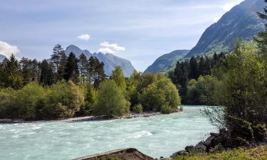 โรงแรมที่มีที่จอดรถในČezsoča