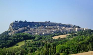 Parkolóval rendelkező hotelek Civitella del Trontóban