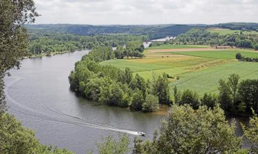 Hotels with Parking in Condat-sur-Vézère