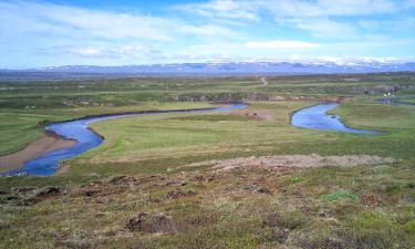 Hotel dengan parkir di Eiðar