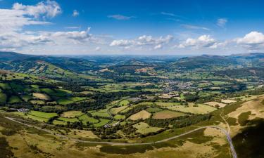 Hotels with Parking in Llangynidr