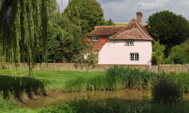 Family Hotels in Charlton