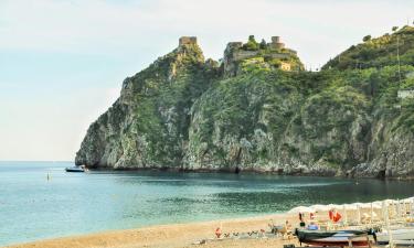 Alquileres vacacionales en la playa en Santa Margherita-Sant'Alessio Siculo